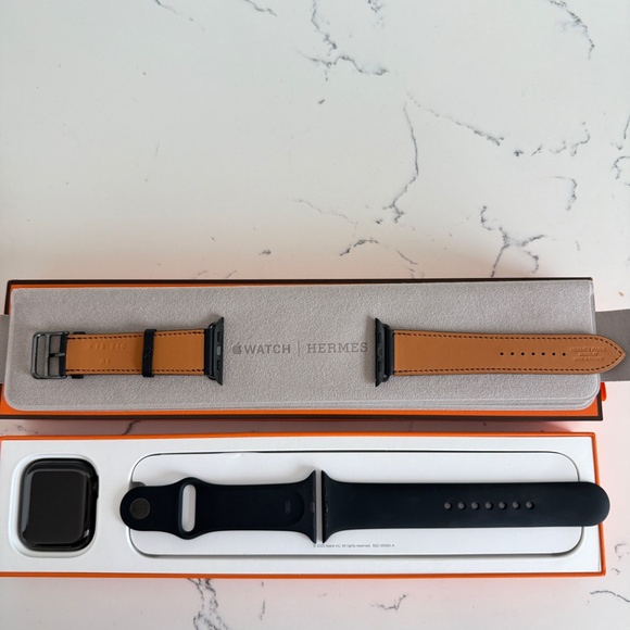 Hermès apple watch series 8 - Picture 3 of 4
